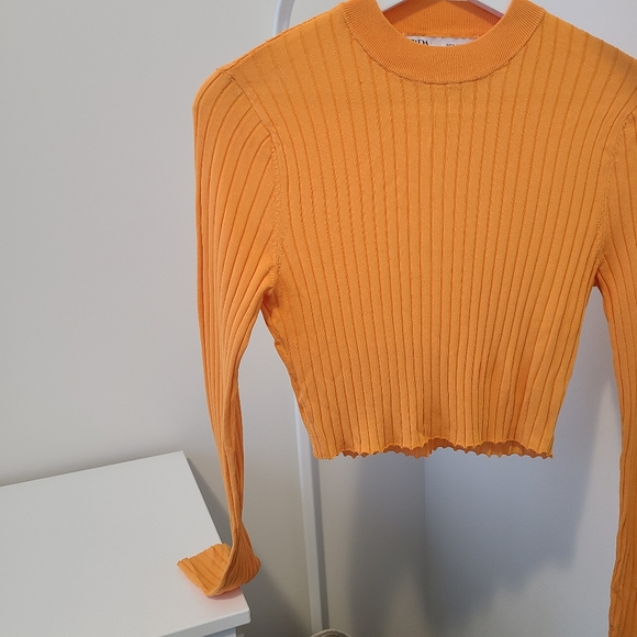 ZARA Orange Top - Picture 6 of 6